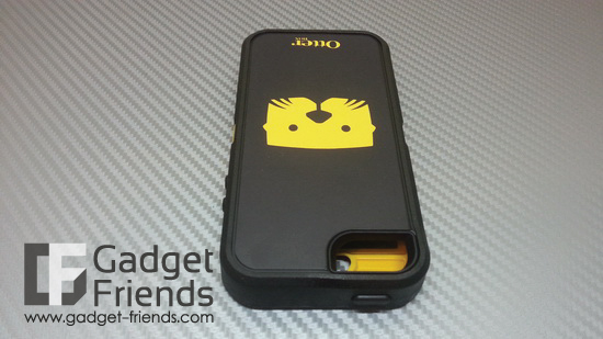 Otterbox iPhone 5 Defender Otter Character Sereis เคสมือถือ เคส iPhone5 สุดแจ่มมาพร้อมกับ Grip และลวดลายแมวน้ำตามแบบฉบับ Otterbox เท่โดดเด่นพร้อมการปกป้องสูงสุด 3 ชั้น สะดวกพกพาไปทุกที่